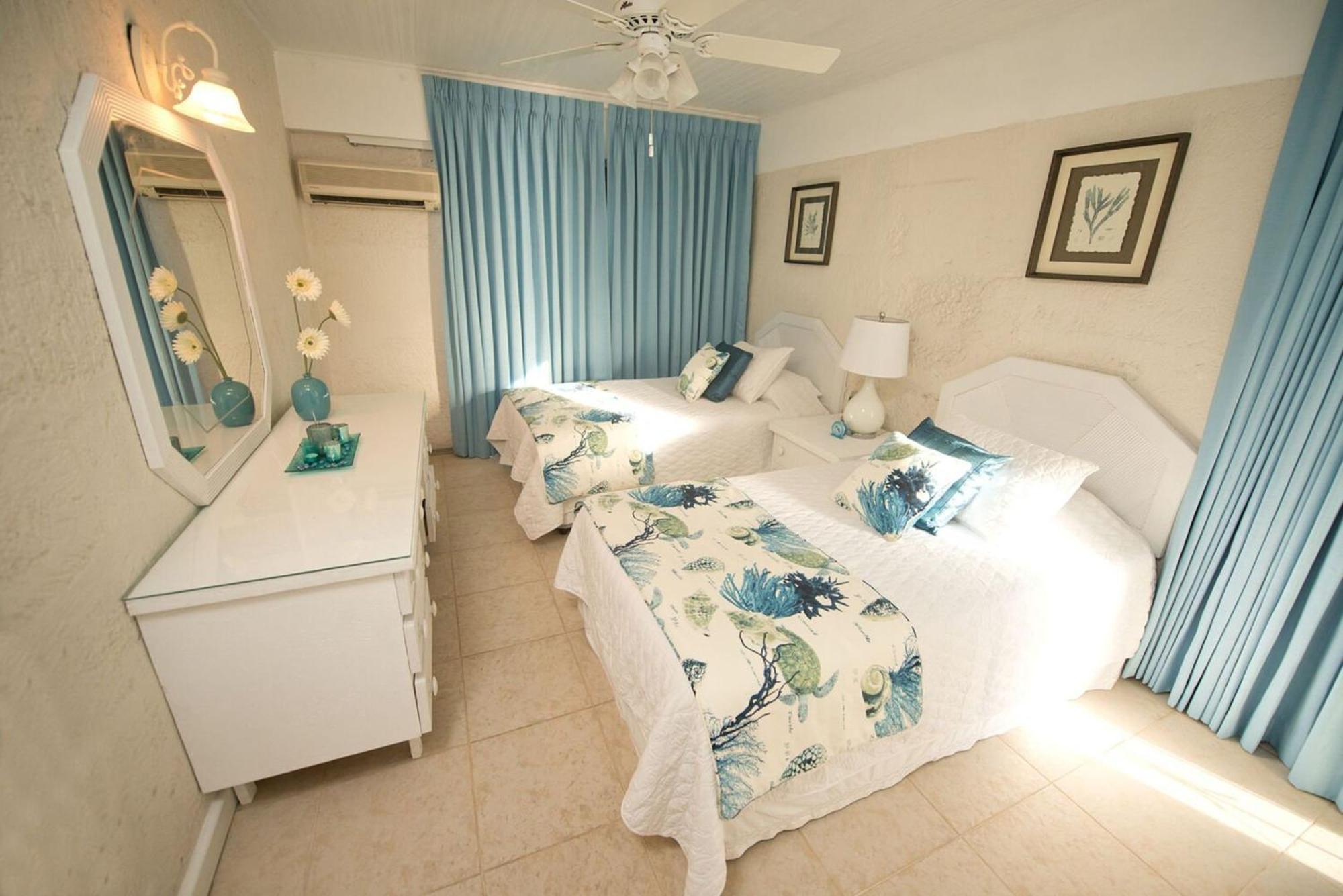 Appartamento Bora Bora By Blue Sky Luxury Paynes Bay Camera foto